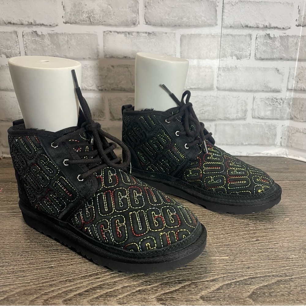 UGG NEUMEL II GRAPHIC STITCH Multi Color BLACK SUEDE BOOTS Chukka. Size 5. NWOT.